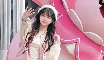 邂逅Bambi(밤비)的“HIGHFANTASY–Ivy”！获取独家原图、图包，尽享美好瞬间！