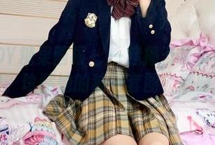 CANDY糖果画报 – 一起揭开夏小秋秋秋的秘密，珍藏她的独特套图，随时下载！