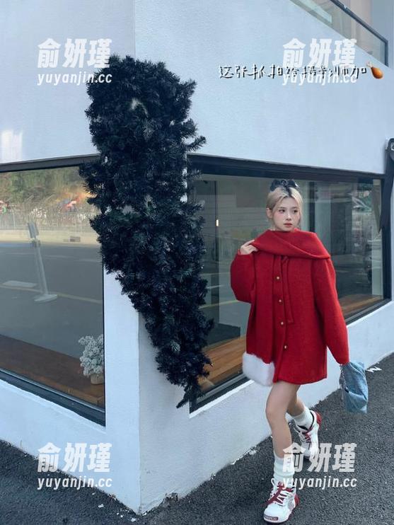 Feilin嗲囡囡 - 让心跳加速的伊蓓Eva短裙写真作品：她的魅力让人无法抗拒！