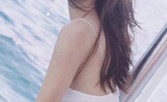 Feilin嗲囡囡 – 高清下载：娜依灵儿居家写真让你领略随性与自然之美