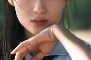 Feilin嗲囡囡 – 王婉悠Queen裸足写真合集，无圣光中的自然之美绽放