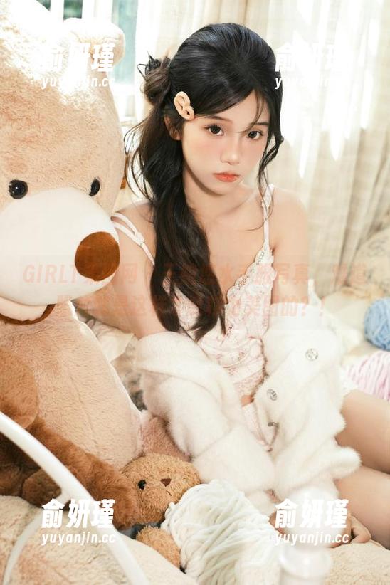 GIRLT果团网 - 王婉悠水手服写真，难道照片就是这样才能称为美图的？！