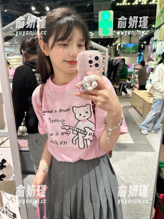 HuaYang花漾-Angela小热巴 HuaYang花漾 - 轻松搞定,Angela小热巴的空姐作品套图让你的手机瞬间高大上!