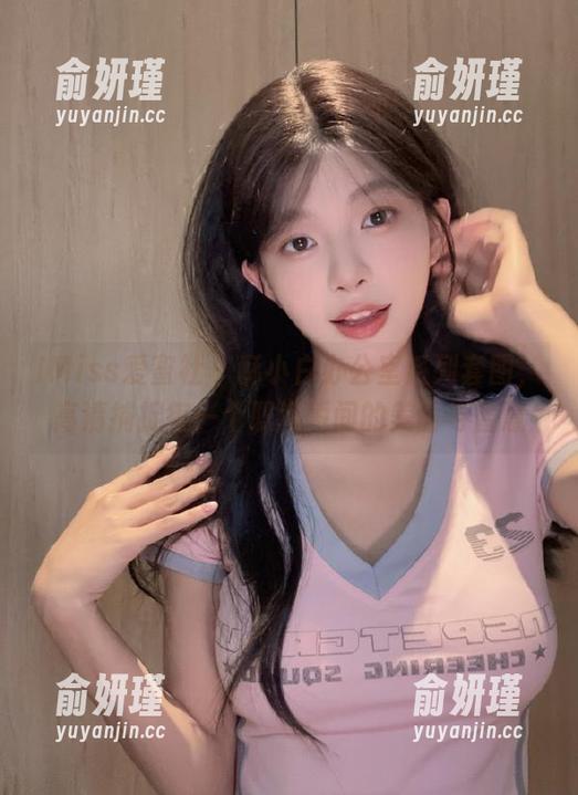 IMiss爱蜜社-酥小白 IMiss爱蜜社 - 酥小白办公室系列套图,高清捕捉每一个职场瞬间的美丽与智慧