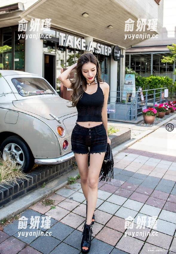ISHOW爱秀 - 余诗婧Jenny带来无圣光写真图集，姐姐的每一个瞬间都让人忍不住想多看几遍！