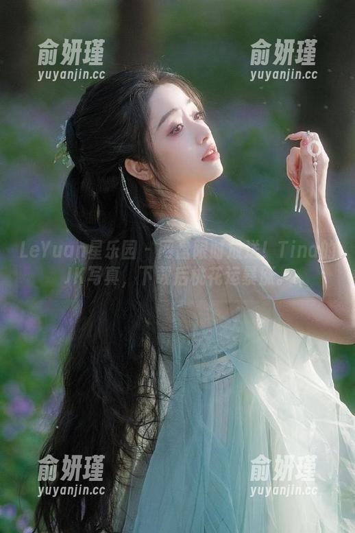 LeYuan星乐园 - 网盘限时放送！Tina的JK写真，下载后桃花运暴涨。