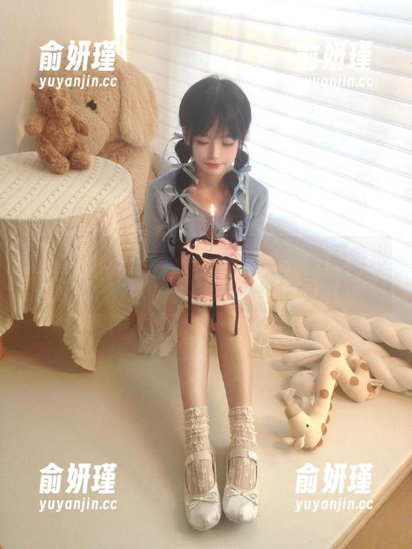 MFStar模范学院-甜筒晓彤 MFStar模范学院 - 细腻之美:甜筒晓彤学妹为你呈现的经典写真作品赏析