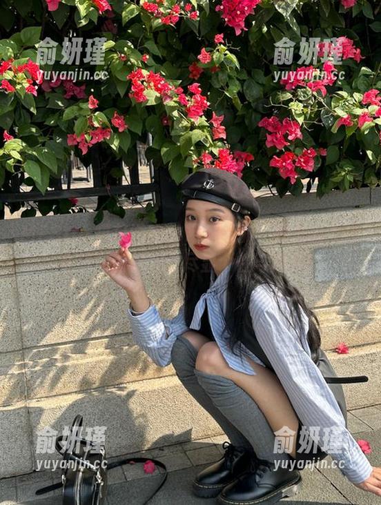MFStar模范学院-郭忆然 MFStar模范学院 - 带你领略:郭忆然女友写真原图福利,尽显个性与风采!