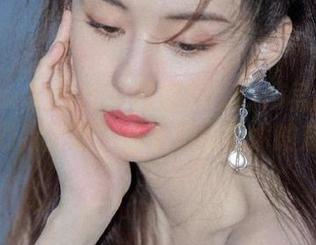 MiStar魅妍社 – 探索FoxYini孟狐狸黑丝最新图册，感受摄影艺术的魅力
