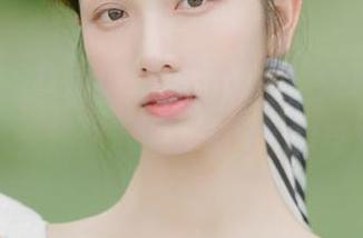 MiStar魅妍社 – Jenny佳妮温柔在线写真图片，让你沉醉在她的优雅与温暖中