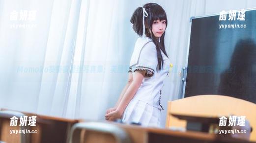 Momoko葵葵 Momoko葵葵裤里丝写真集:美图照片让你领略优雅与俏皮的完美结合!