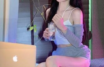 连接艺术与水：下载Mozzi(모찌)DJAWA游泳课第五课的精彩瞬间