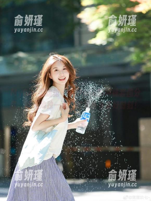 MyGirl美媛馆-小夕juju MyGirl美媛馆 - 小夕juju的网袜套图分享,记录她独一无二的风格与美好时刻!