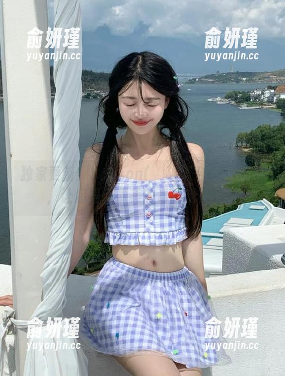 独家更新！Sonson(손손)天台COS写真，让你见证最美的青春定格瞬间