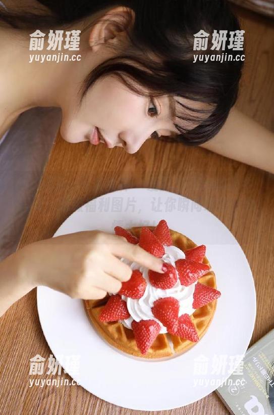 TouTiao头条女神-爱丽莎lisa TouTiao头条女神 - 爱丽莎lisa的奶牛写真,超级福利图片,让你瞬间萌化,心情大好!