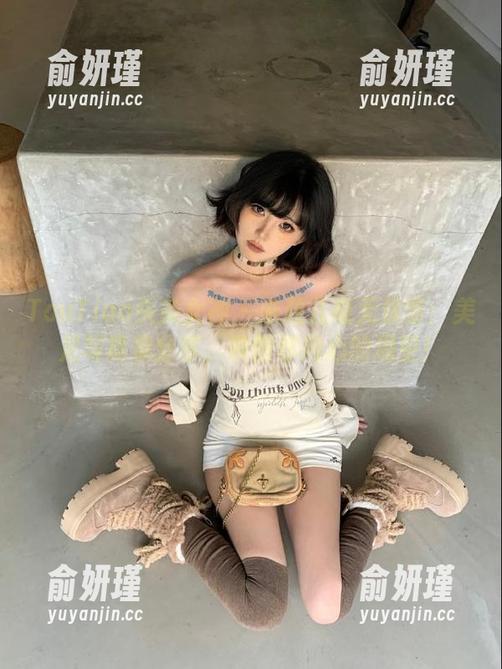 TouTiao头条女神-米粒儿 TouTiao头条女神 - 米粒儿毫无保留:美足写真集分享,唤醒你内心的渴望!