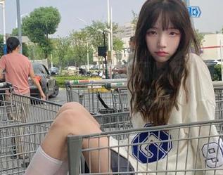 UGirls尤果网 – 感受美丽瞬间:李凌子双人高清写真资源深度揭秘