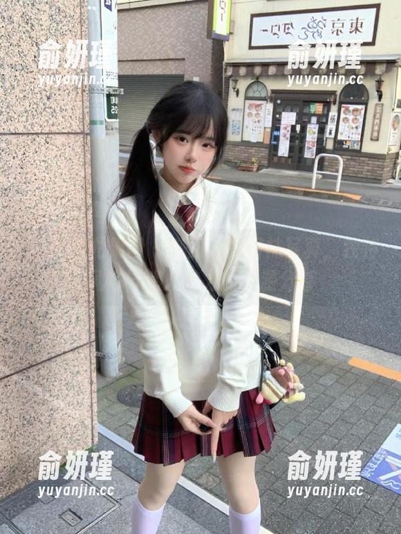 UGirls尤果网-李颜儿 UGirls尤果网 - 李颜儿的网袜写真,独特风格与迷人魅力的资源分享