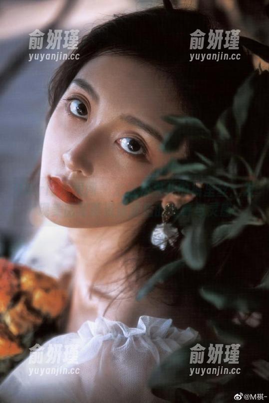 UGirls尤果网-松果儿 UGirls尤果网 - 走进松果儿的裤里丝:发现美丽写真资源背后的故事与灵感
