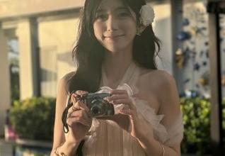 UGirls尤果网 – 松果儿红裙写真原图分享:当美丽与个性相遇,绝对不容错过!