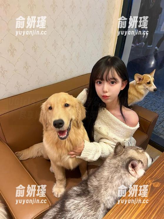 UGirls尤果网-诗朵雅 UGirls尤果网 - 浸入诗朵雅的制服之美,尽享她每一幅作品带来的视觉盛宴!
