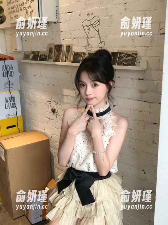 UGirls尤果网-霓梓心 UGirls尤果网 - 探索霓梓心的美腿写真,精致照片中的时尚与个性风采