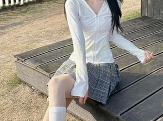 UGirls尤果网 – 最新齐贝贝比基尼写真,献上夏季视觉盛宴的最佳选择!