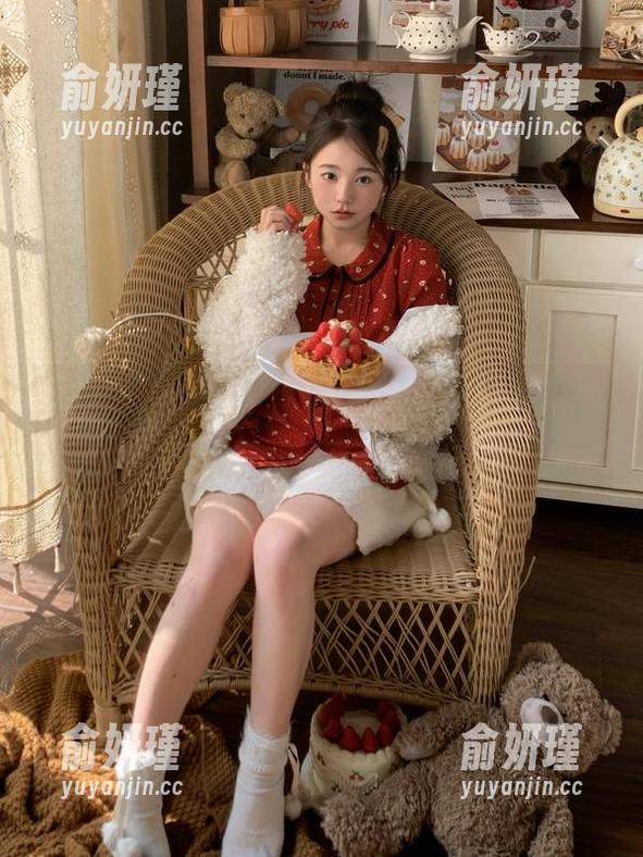 XIAOYU语画界 - Cherry樱桃酱的纯白全套原图，记录下每一个动人的瞬间