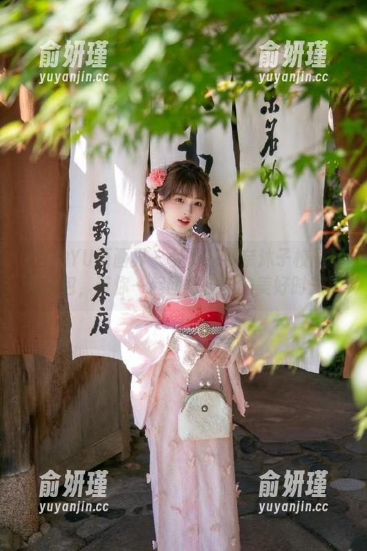 XIAOYU语画界 - 免费获取奈沐子校园写真图包，带你一起回忆校园的美好时光！