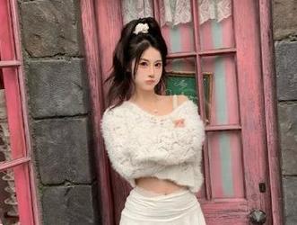 XIAOYU语画界 – 独家揭秘苏苏阿私拍内衣的原图，感受她与美丽的亲密接触