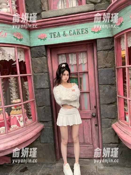 XIAOYU语画界 - 独家揭秘苏苏阿私拍内衣的原图，感受她与美丽的亲密接触