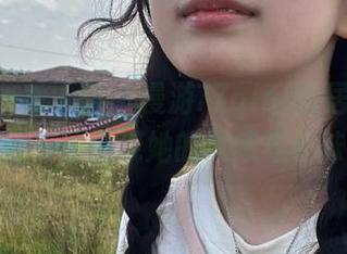Xiuren秀人网 – 漫游77qiqi的居家世界：最新美图展现她的灵感与趣味生活