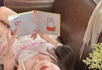 Xiuren秀人网 – 看KOKO可可如何优雅穿泳衣，高清资源展现最真实的自我与简单快乐