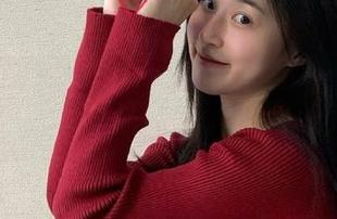 Xiuren秀人网 – 一颗甜蛋黄a倾情献上：黑色主题的高清美图，诠释时尚魅力
