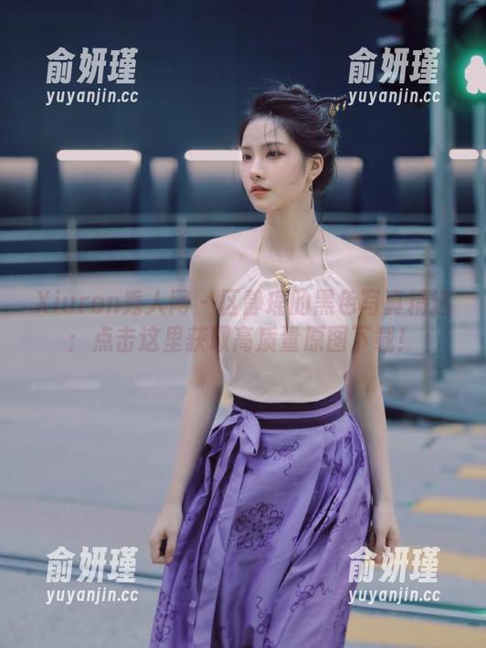 Xiuren秀人网 - 区静瑶的黑色写真精选：点击这里获取高质量原图下载！