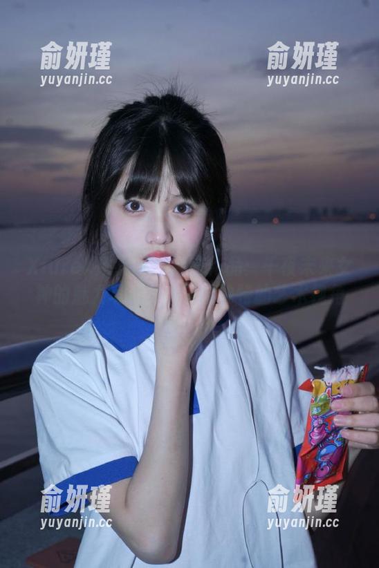 Xiuren秀人网 - 全套作品：千夜未来女神的魅力写真，展现她独特的艺术视角