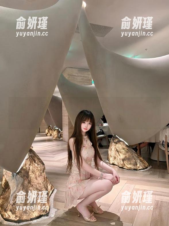 Xiuren秀人网 - 探索叶籽亿的私房艺术世界，揭开女王作品背后的秘密与惊喜！