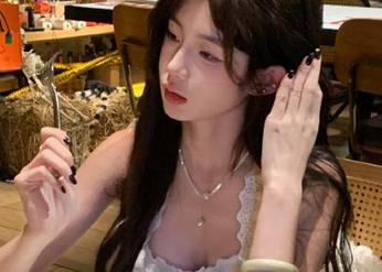 Xiuren秀人网 – 样式各异的美味盛宴:圆圆酱厨娘独特风格套图合集大揭秘