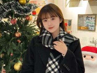 Xiuren秀人网 – 月酱儿私拍皮衣图包，演绎出当代女性的强大与柔软！