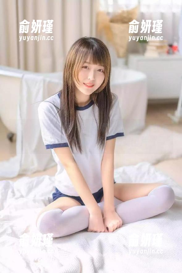 Xiuren秀人网 - 沐娜娜独特定制睡衣写真，展现个人风格的精美图片