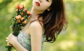 Xiuren秀人网 – 涵涵Luna的私拍丝袜合集:每一幅都是对美的深刻解读与探索