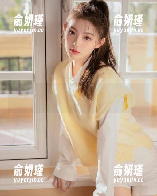 Xiuren秀人网 - 走进谭小灵的花嫁写真图集，体验婚礼中的细腻与浪漫