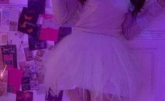 Xiuren秀人网 – 陈巧蓓isabella夏日魅力图册：展现青春活力的写真合集