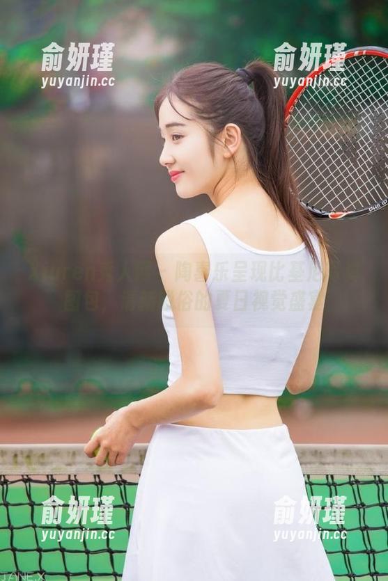 Xiuren秀人网 - 陶喜乐呈现比基尼写真图包，清新脱俗的夏日视觉盛宴