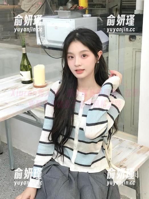 Xiuren秀人网-鹿小茜 Xiuren秀人网 - 鹿小茜私拍图集:在职业装中寻找属于你的风格之路
