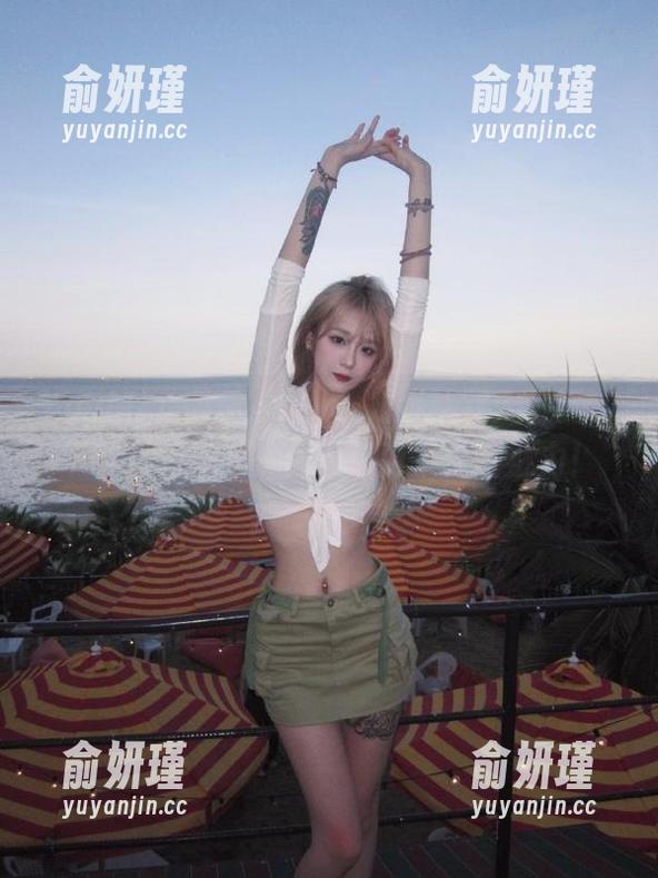 YouMi尤蜜荟-Egg-尤妮丝 YouMi尤蜜荟 - Egg-尤妮丝双人写真,下载后感受‘一人不如两人’的魅力!