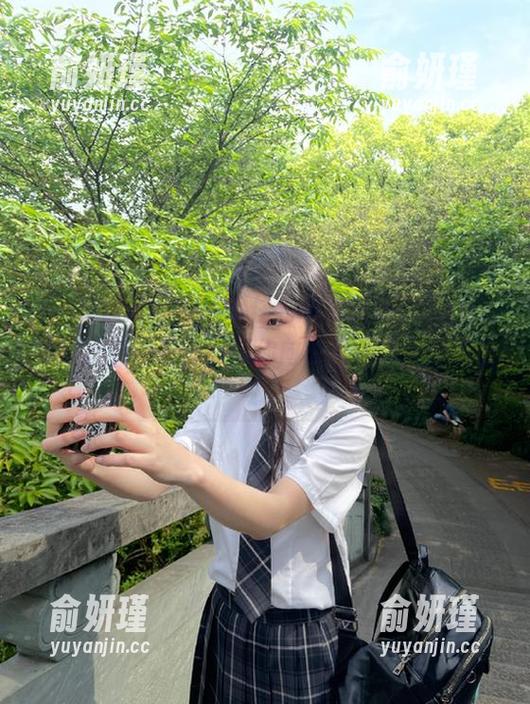 YouMi尤蜜荟-Egg_尤妮丝 YouMi尤蜜荟 - 捉住豹纹的灵魂,Egg_尤妮丝的图包作品带你向时尚边缘大胆出击!