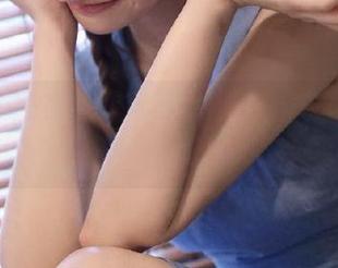 YouMi尤蜜荟 – 甜美lingyu69的内衣美图,图集中展现优雅与俏皮的完美结合!