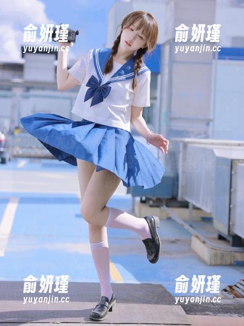 YouMi尤蜜荟-玥儿玥er YouMi尤蜜荟 - 精选“玥儿玥er”网袜作品,哪位小伙伴敢说她不是时尚界的搞笑担当?
