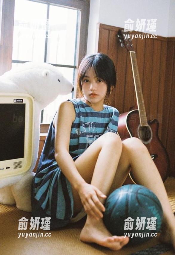 beautyleg - 小雪独家连体衣写真作品更新，带你领略不一样的时尚风格
